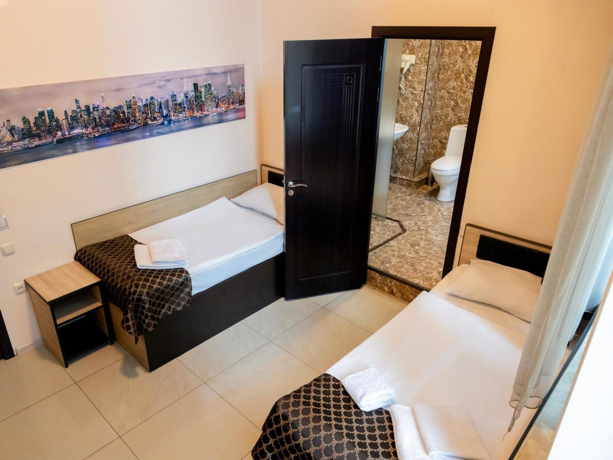 Comfort Hotel Yerevan Exterior photo
